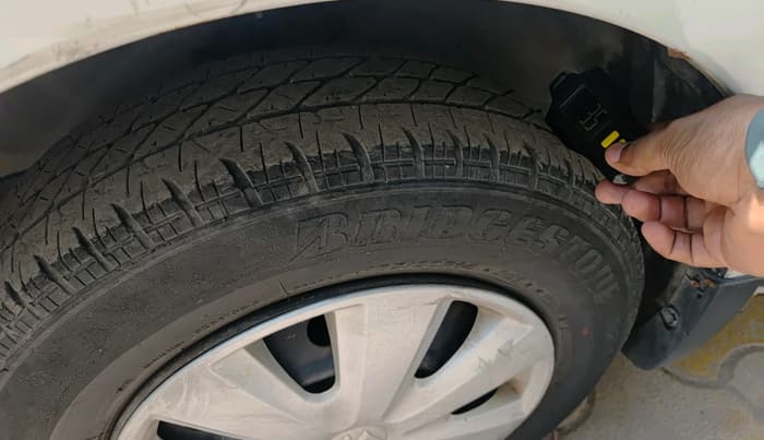 2011 Maruti Swift Dzire VXI, Petrol, Manual, 51,140 km, tyre