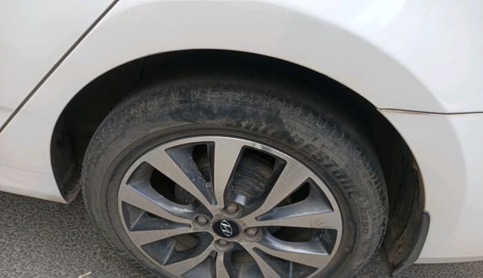 2015 Hyundai Verna FLUIDIC 4S 1.6 VTVT S(O), Petrol, Manual, 56,220 km, tyre
