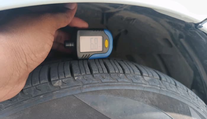2016 Maruti Ciaz ZXI, Petrol, Manual, 51,077 km, tyre