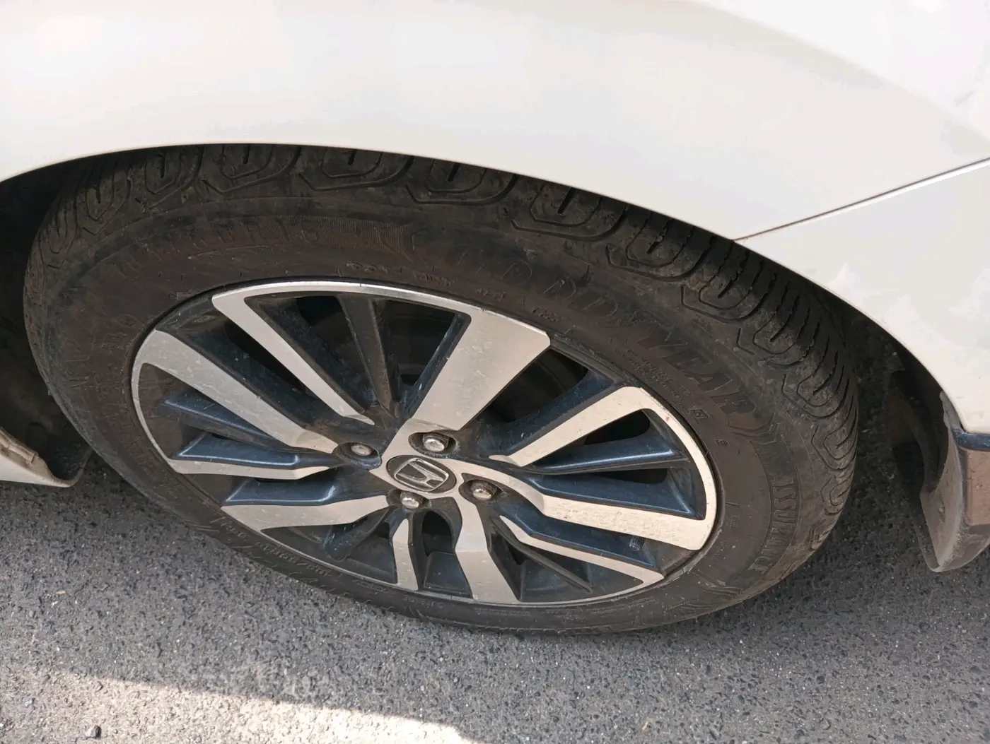 2020 Honda City 1.5L I-VTEC VX CVT, Petrol, Automatic, 96,718 km, tyre