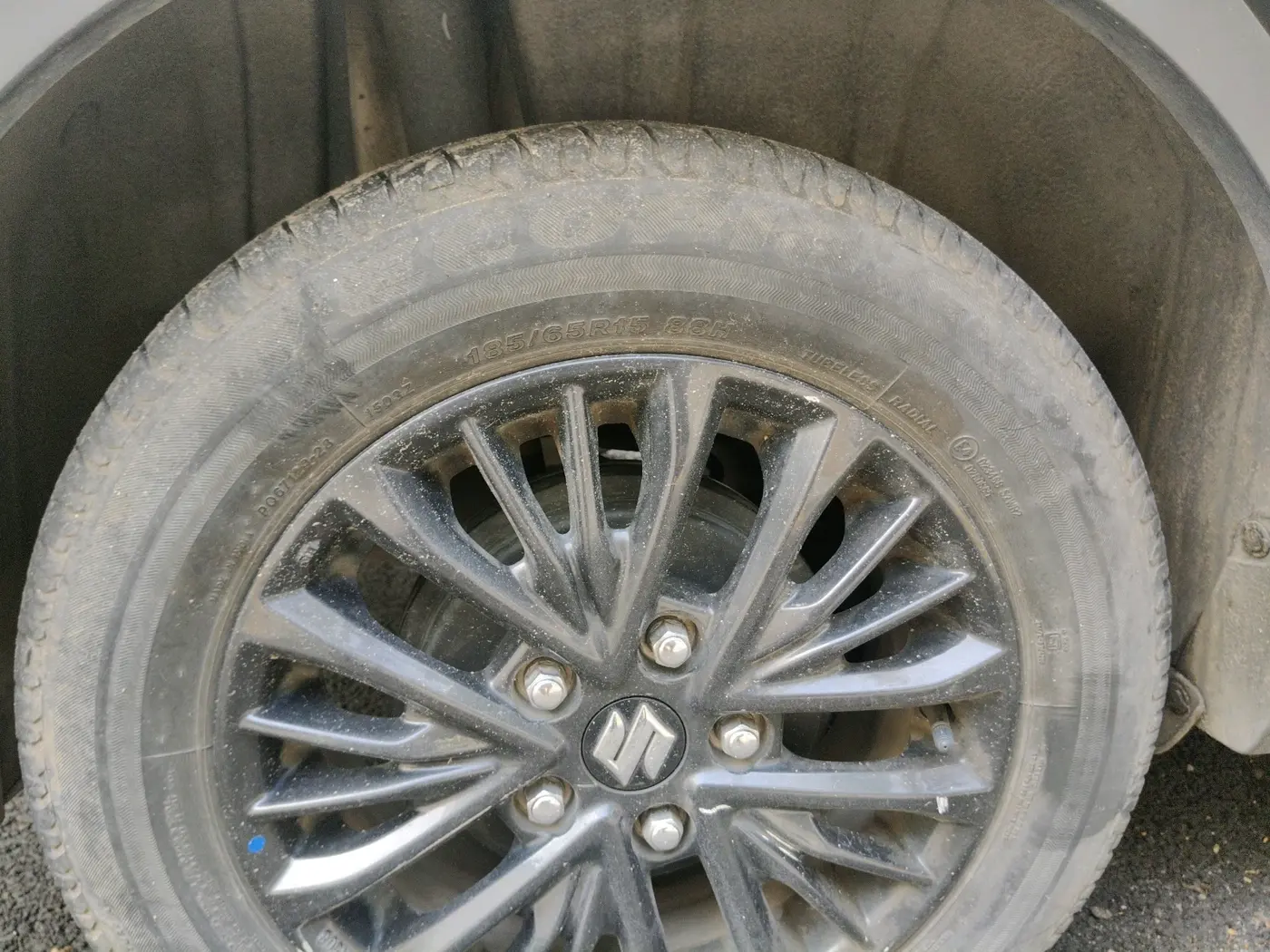 2020 Maruti XL6 ZETA AT, Petrol, Automatic, 29,046 km, tyre