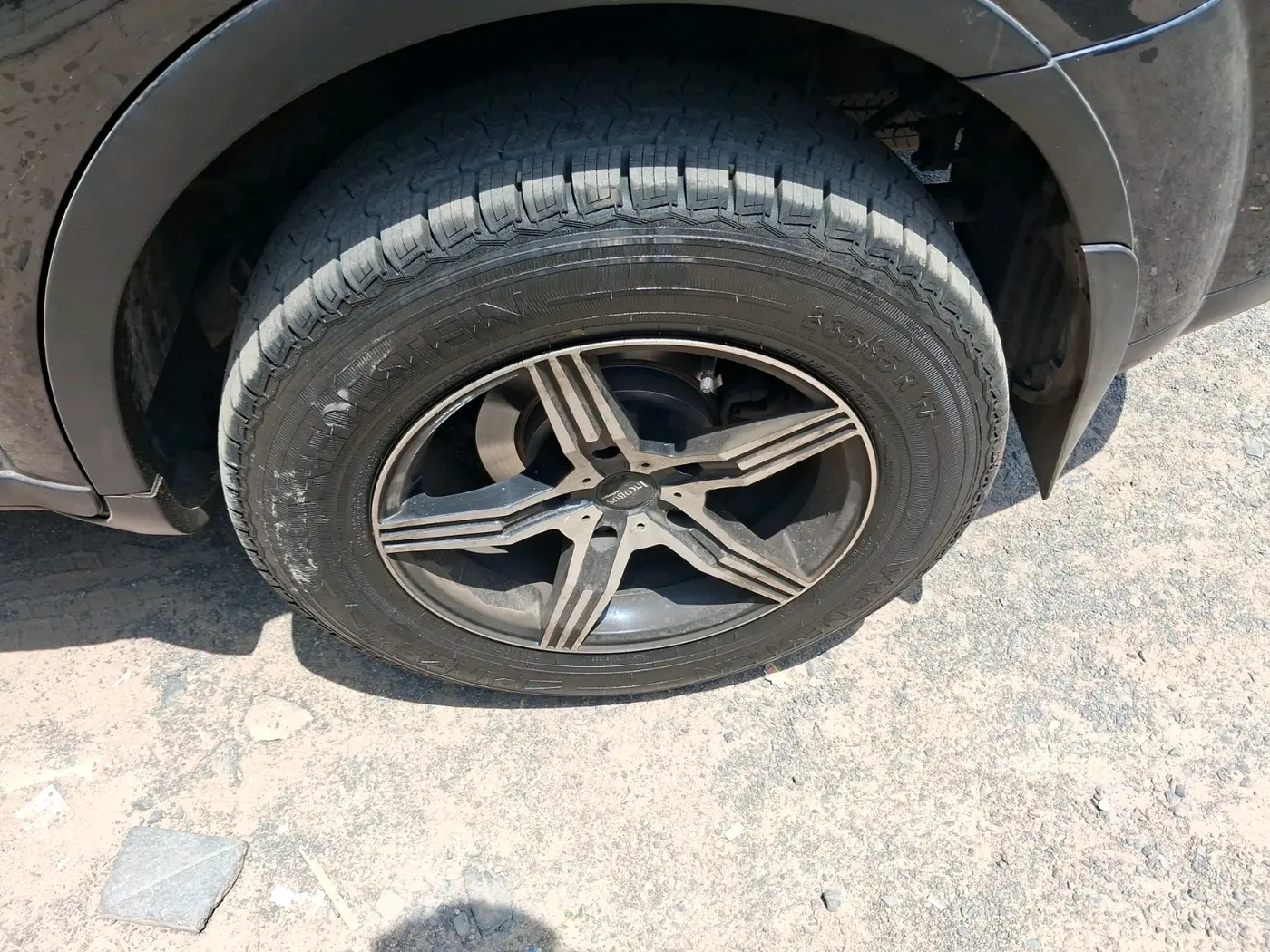 2019 Mahindra XUV500 W7, Diesel, Manual, 99,083 km, tyre