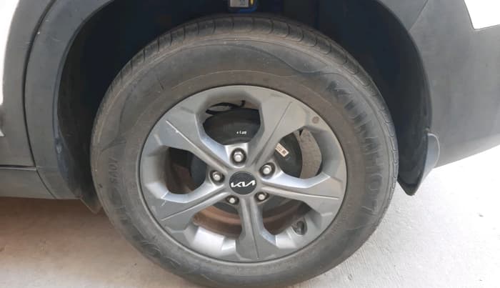 2021 KIA SELTOS HTK PLUS 1.5, Petrol, Manual, 30,428 km, tyre