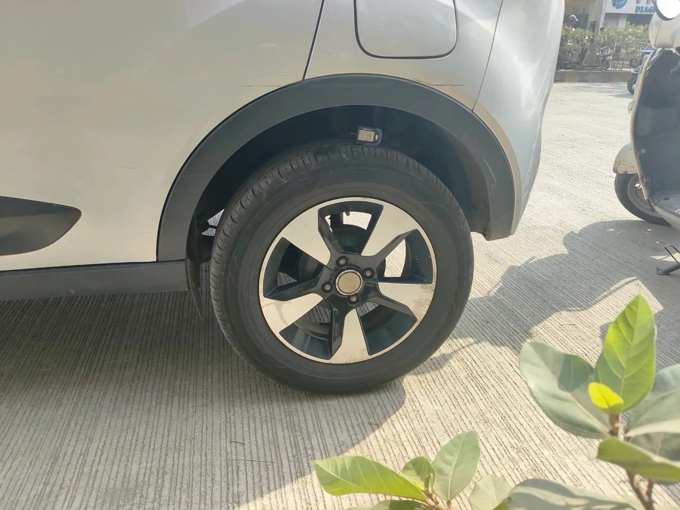 2019 Tata NEXON XZA PLUS PETROL, Petrol, Automatic, 89,091 km, tyre