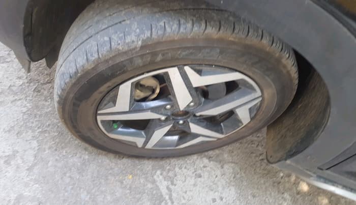 2021 Hyundai ALCAZAR PRESTIGE 1.5 MT 7STR, Diesel, Manual, 1,28,770 km, tyre