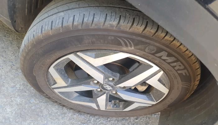 2021 Hyundai ALCAZAR PRESTIGE 1.5 MT 7STR, Diesel, Manual, 1,28,770 km, tyre