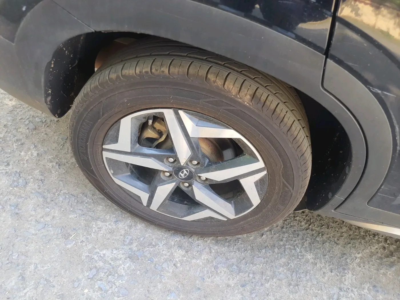 2021 Hyundai ALCAZAR PRESTIGE 1.5 MT 7STR, Diesel, Manual, 1,28,770 km, tyre