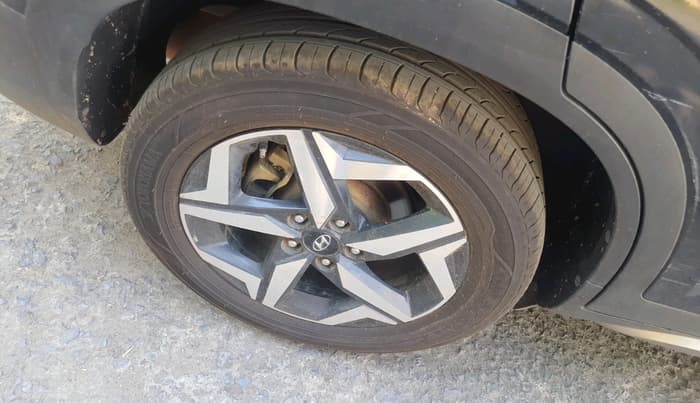 2021 Hyundai ALCAZAR PRESTIGE 1.5 MT 7STR, Diesel, Manual, 1,28,770 km, tyre