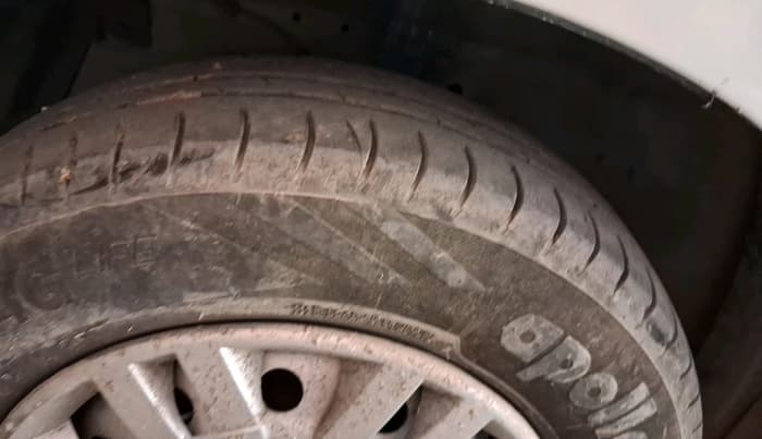 2022 Maruti Swift Dzire TOUR S-CNG (O), CNG, Manual, 40,093 km, tyre