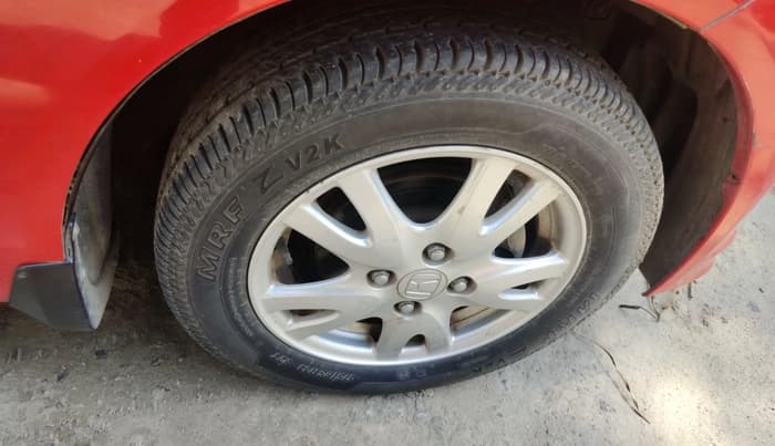 2012 Honda Brio V MT, Petrol, Manual, 84,164 km, tyre