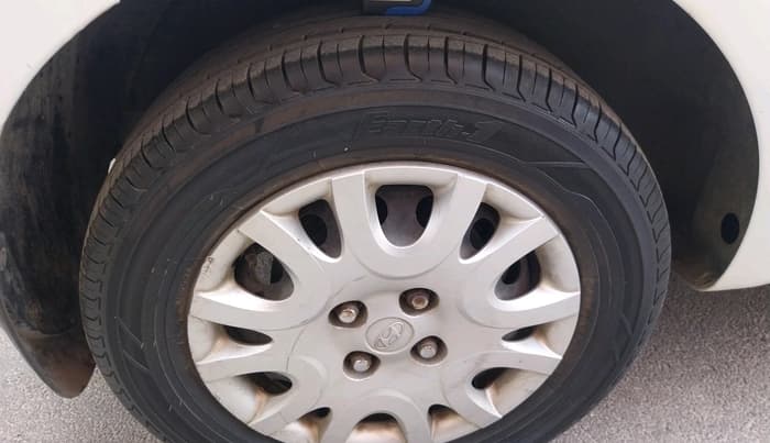 2011 Hyundai i20 MAGNA (O) 1.4 CRDI, Diesel, Manual, 1,87,111 km, tyre