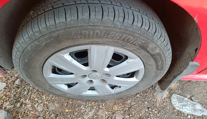 2012 Volkswagen Polo TRENDLINE 1.2L PETROL, Petrol, Manual, 1,05,789 km, tyre