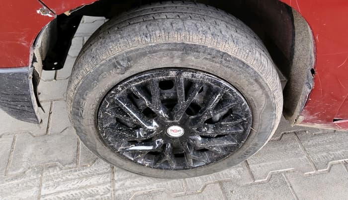 2016 Mahindra Kuv100 K2 PLUS D 6 STR, Diesel, Manual, 84,378 km, tyre