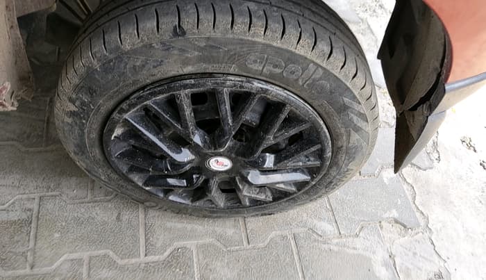 2016 Mahindra Kuv100 K2 PLUS D 6 STR, Diesel, Manual, 84,378 km, tyre