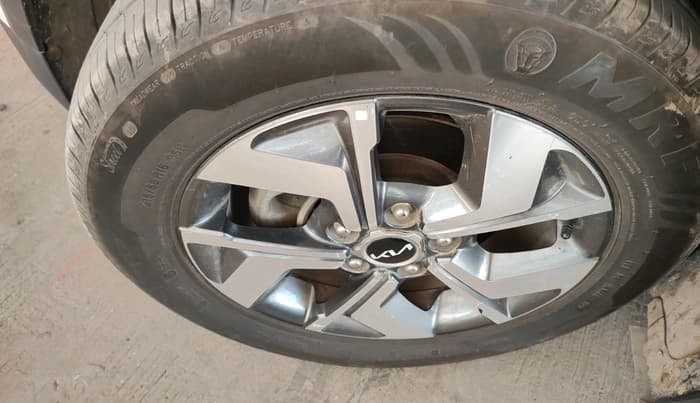 2021 KIA SONET HTX 1.0 IMT, Petrol, Manual, 61,915 km, tyre