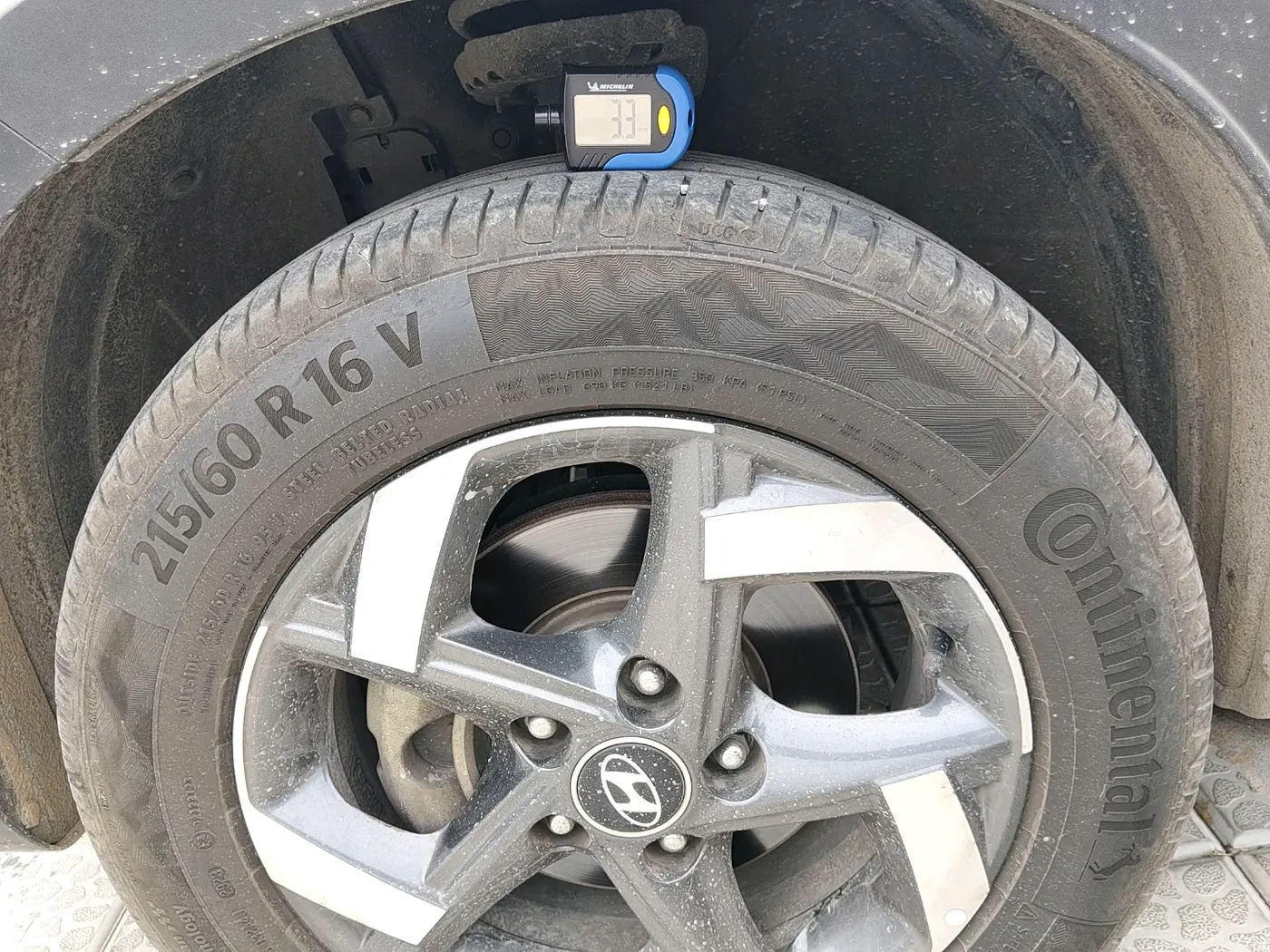 2019 Hyundai VENUE SX 1.0 (O) TURBO, Petrol, Manual, 88,116 km, tyre
