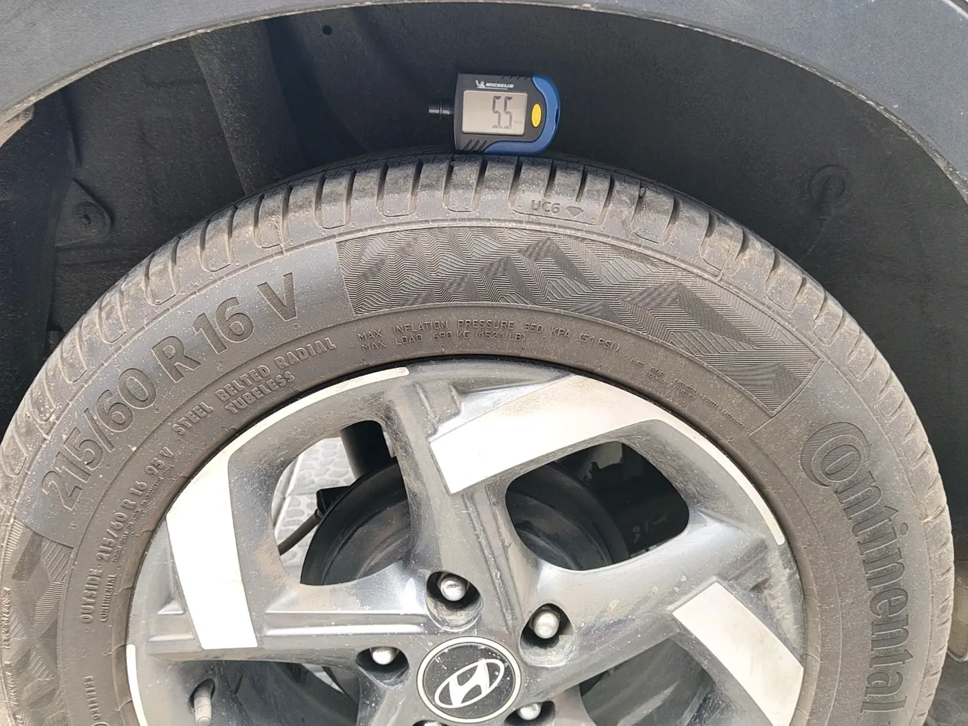 2019 Hyundai VENUE SX 1.0 (O) TURBO, Petrol, Manual, 88,116 km, tyre