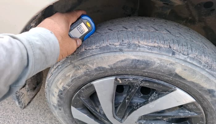 2012 Maruti Wagon R 1.0 LXI, Petrol, Manual, 79,903 km, tyre