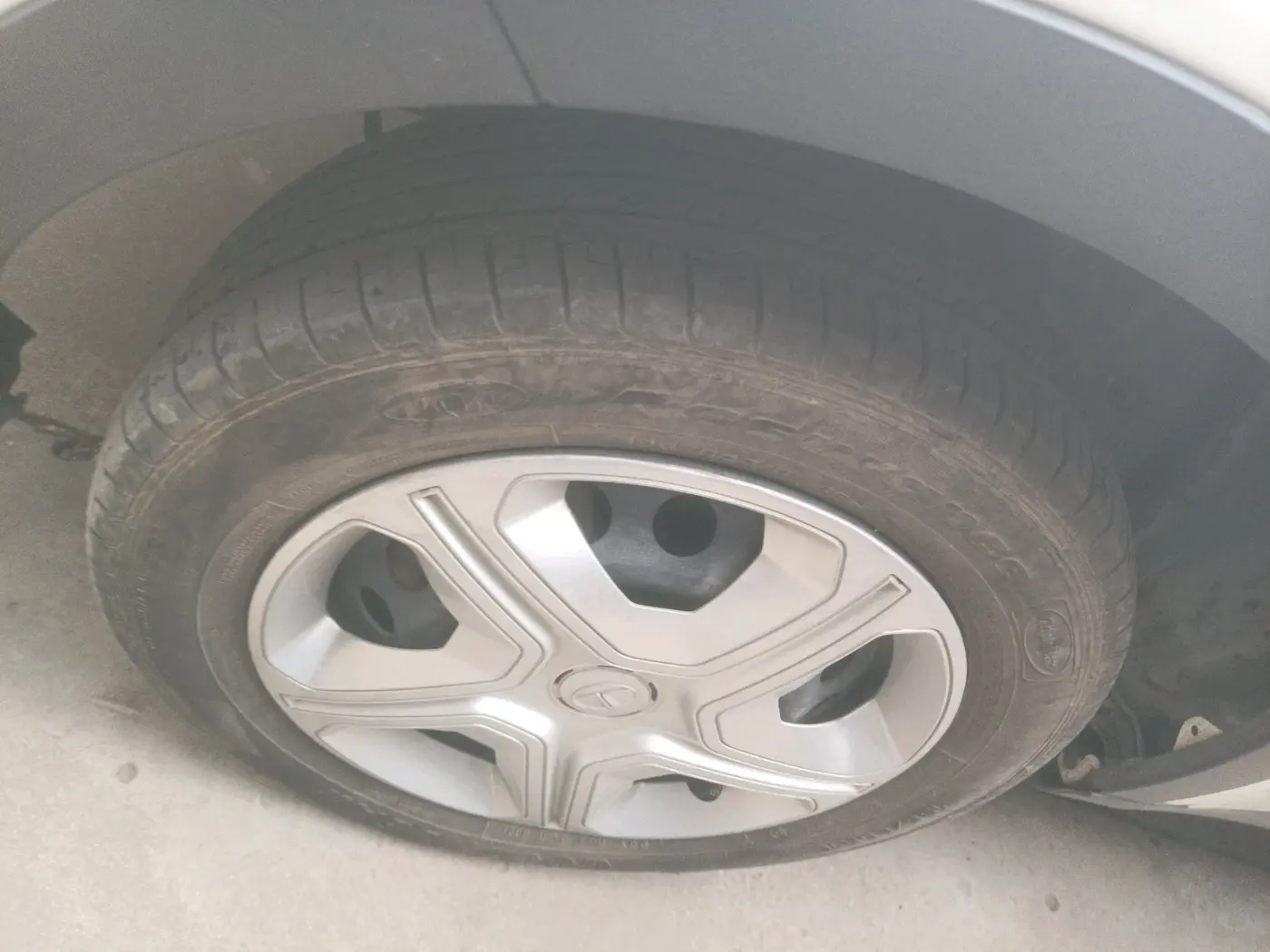 2021 Tata NEXON XZ PETROL, Petrol, Manual, 25,416 km, tyre