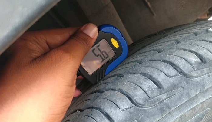 2017 Renault Kwid RXT 1.0, Petrol, Manual, 73,030 km, tyre