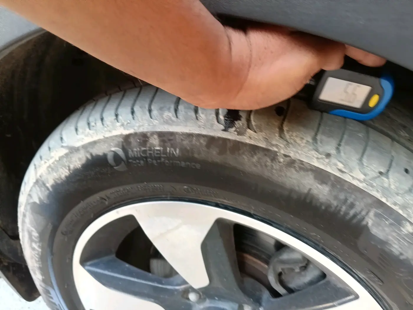 2018 Tata NEXON XZA PLUS PETROL, Petrol, Automatic, 54,010 km, tyre