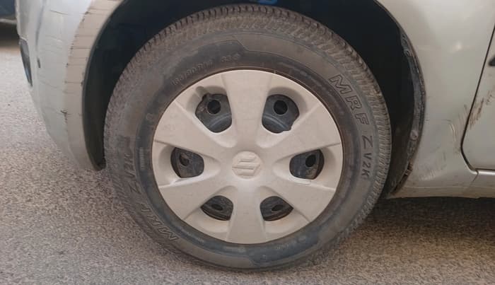2011 Maruti Ritz VXI, Petrol, Manual, 29,572 km, tyre