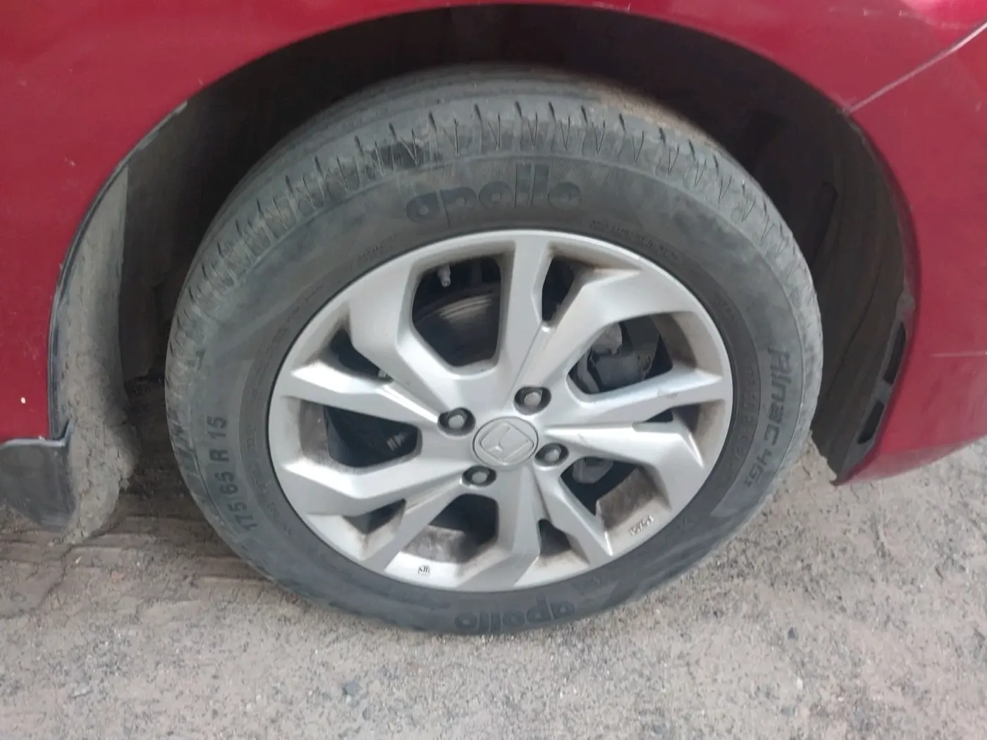 2018 Honda Amaze 1.2L I-VTEC V, CNG, Manual, 1,38,921 km, tyre