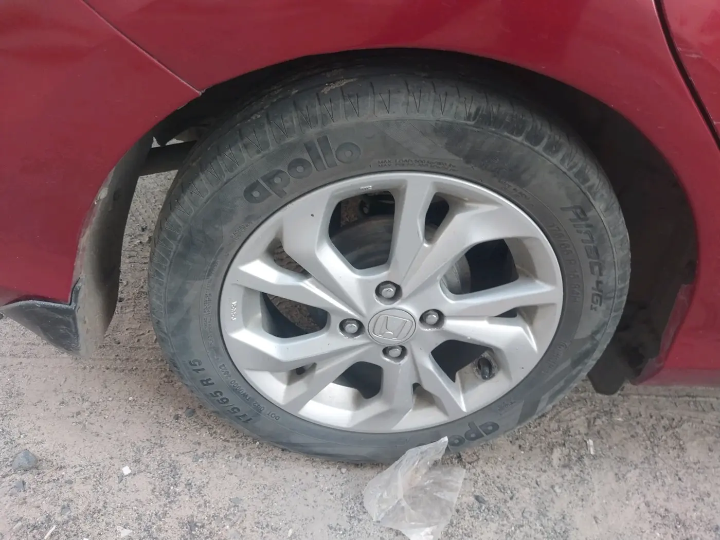 2018 Honda Amaze 1.2L I-VTEC V, CNG, Manual, 1,38,921 km, tyre