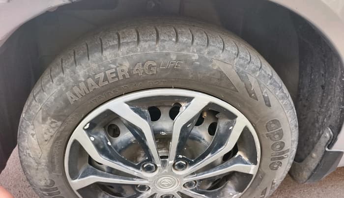 2015 Honda Amaze 1.2L I-VTEC E, CNG, Manual, 3,28,434 km, tyre