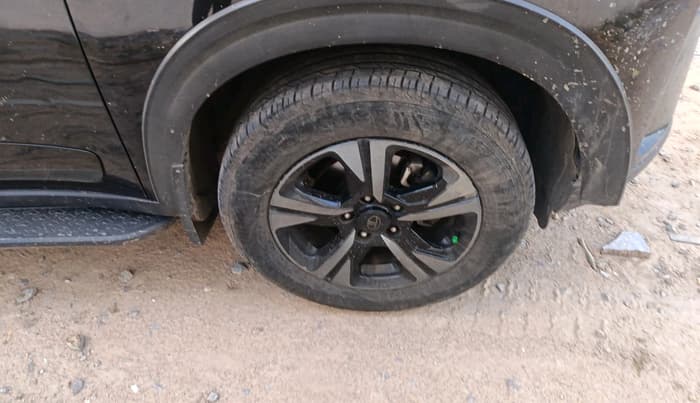 2024 Tata NEXON Fearless Plus S Dark, Petrol, Manual, 35,033 km, tyre