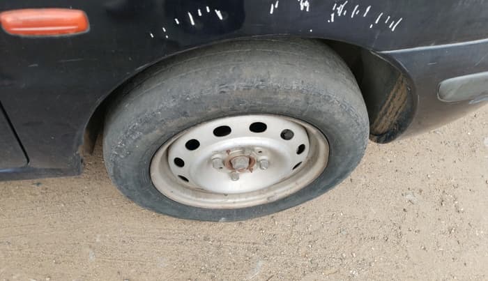 2004 Tata Indigo GLX, Petrol, Manual, 55,400 km, tyre