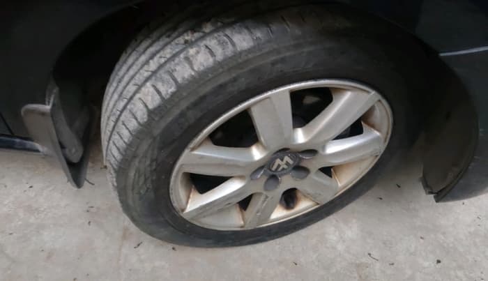 2011 Volkswagen Polo COMFORTLINE 1.2L PETROL, Petrol, Manual, 1,26,912 km, tyre