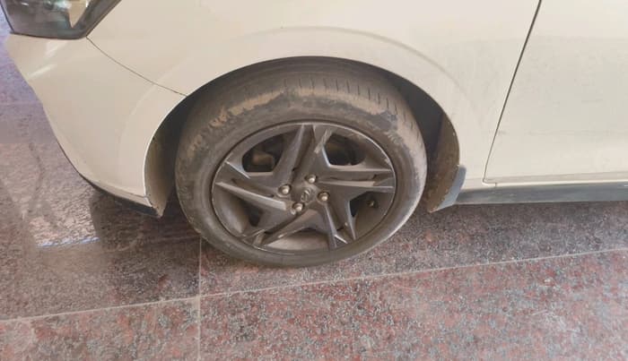 2020 Hyundai NEW I20 SPORTZ 1.0T GDI IMT, Petrol, Manual, 97,422 km, tyre