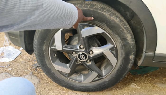 2019 Hyundai VENUE SX PLUS 1.0 TURBO DCT, Petrol, Automatic, 47,208 km, tyre