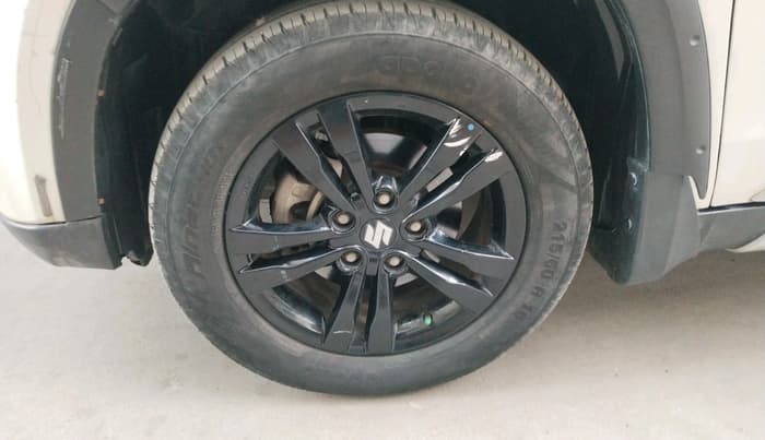 2018 Maruti Vitara Brezza ZDI PLUS AMT, Diesel, Automatic, 37,073 km, tyre