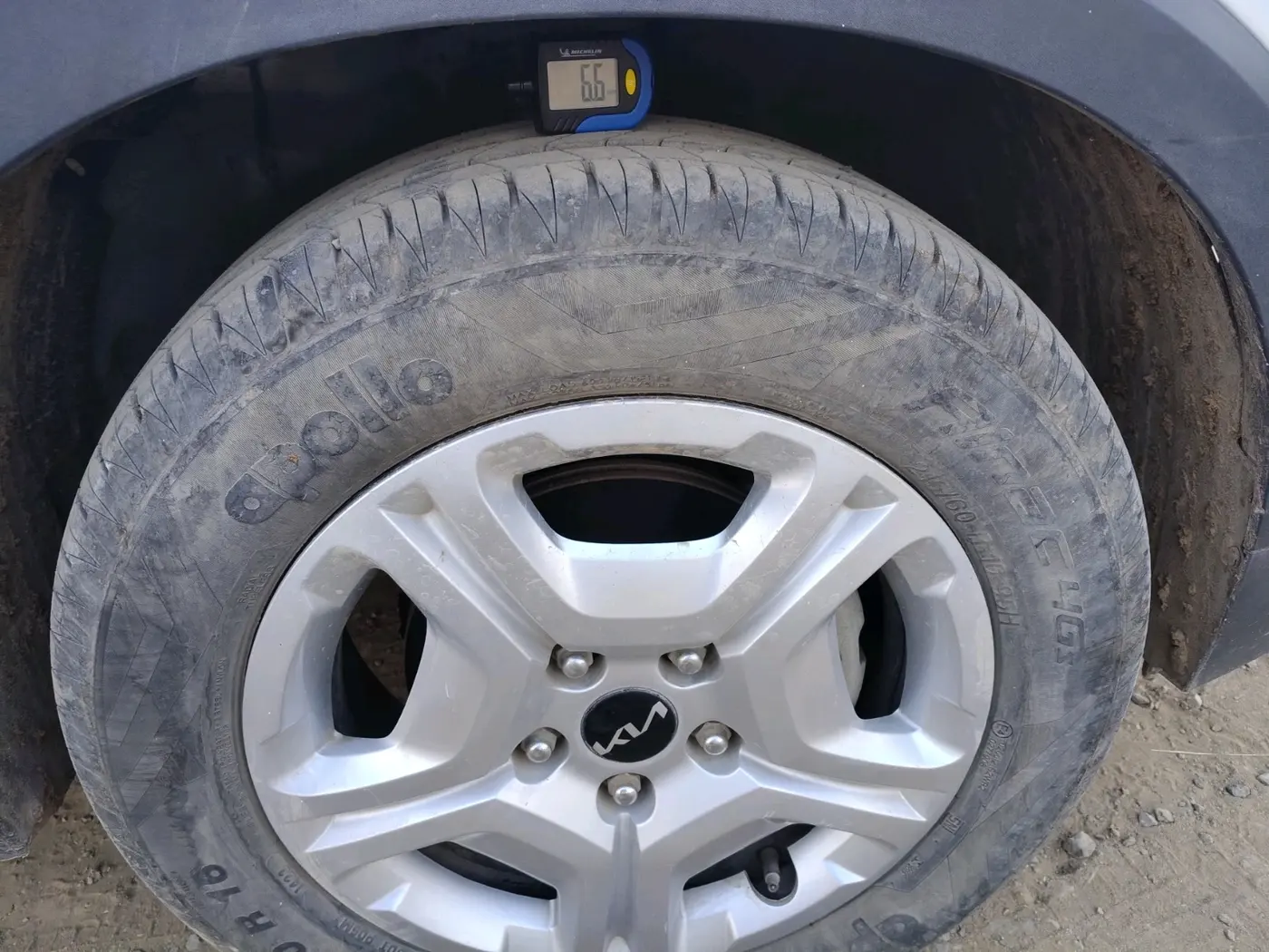 2023 KIA SONET HTK PLUS 1.0 IMT, Petrol, Manual, 13,827 km, tyre