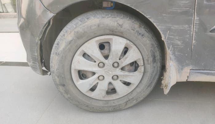 2012 Hyundai i10 MAGNA 1.2, Petrol, Manual, 86,064 km, tyre