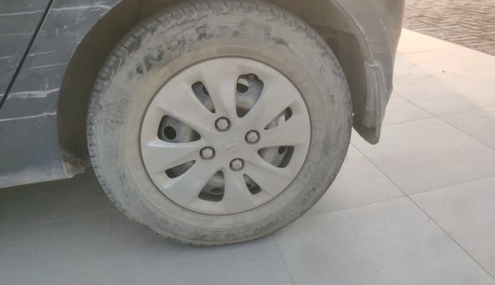 2012 Hyundai i10 MAGNA 1.2, Petrol, Manual, 86,064 km, tyre
