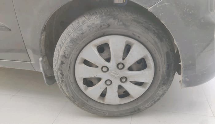 2012 Hyundai i10 MAGNA 1.2, Petrol, Manual, 86,064 km, tyre