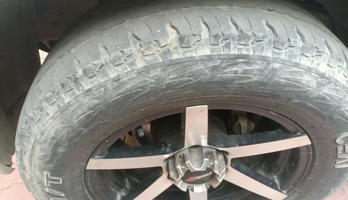 2013 Toyota Fortuner 3.0 4X2 AT, Diesel, Automatic, 1,82,344 km, tyre