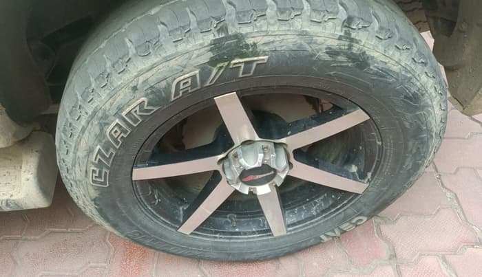 2013 Toyota Fortuner 3.0 4X2 AT, Diesel, Automatic, 1,82,344 km, tyre