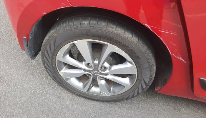 2015 Hyundai Elite i20 ASTA 1.2, Petrol, Manual, 1,02,033 km, tyre