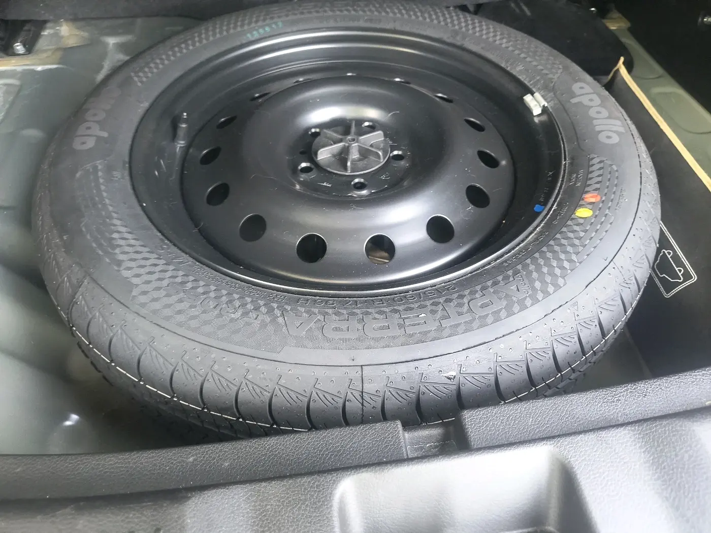 2023 Maruti Grand Vitara DELTA SMART HYBRID, Petrol, Manual, 45,558 km, tyre