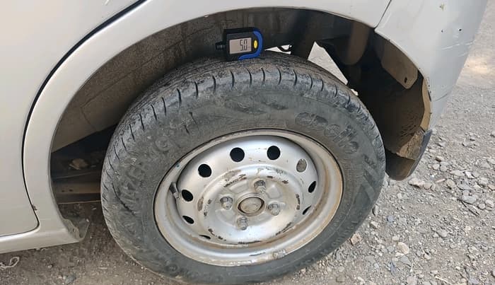 2012 Maruti Wagon R 1.0 LXI LPG, Petrol, Manual, 1,02,702 km, tyre