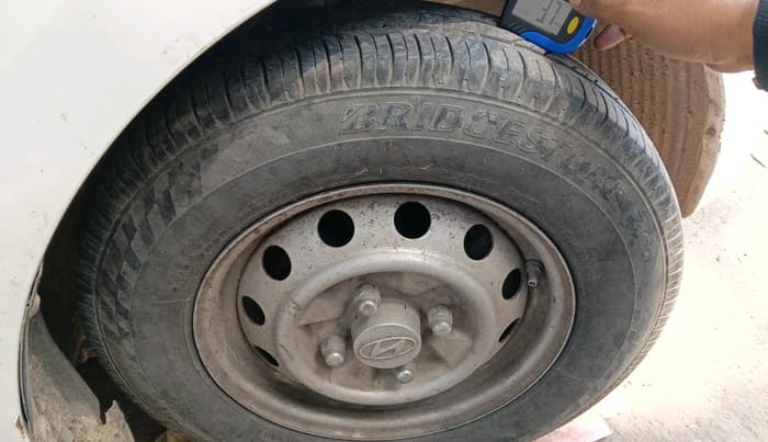 2013 Hyundai Eon ERA +, Petrol, Manual, 47,628 km, tyre