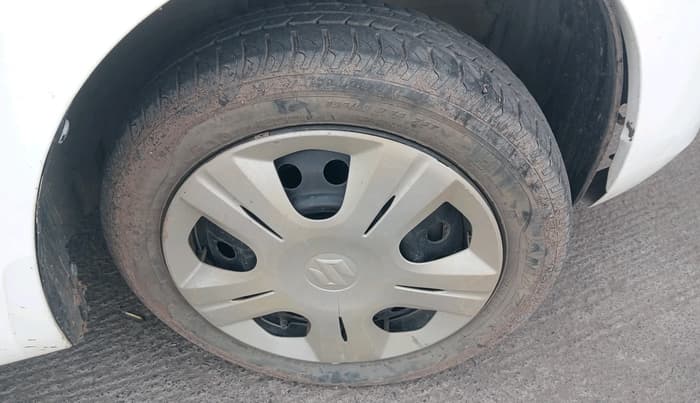 2015 Maruti Wagon R 1.0 VXI, Petrol, Manual, 30,704 km, tyre