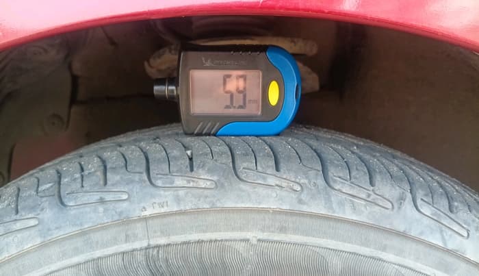 2011 Hyundai Eon D-LITE, Petrol, Manual, 22,247 km, tyre