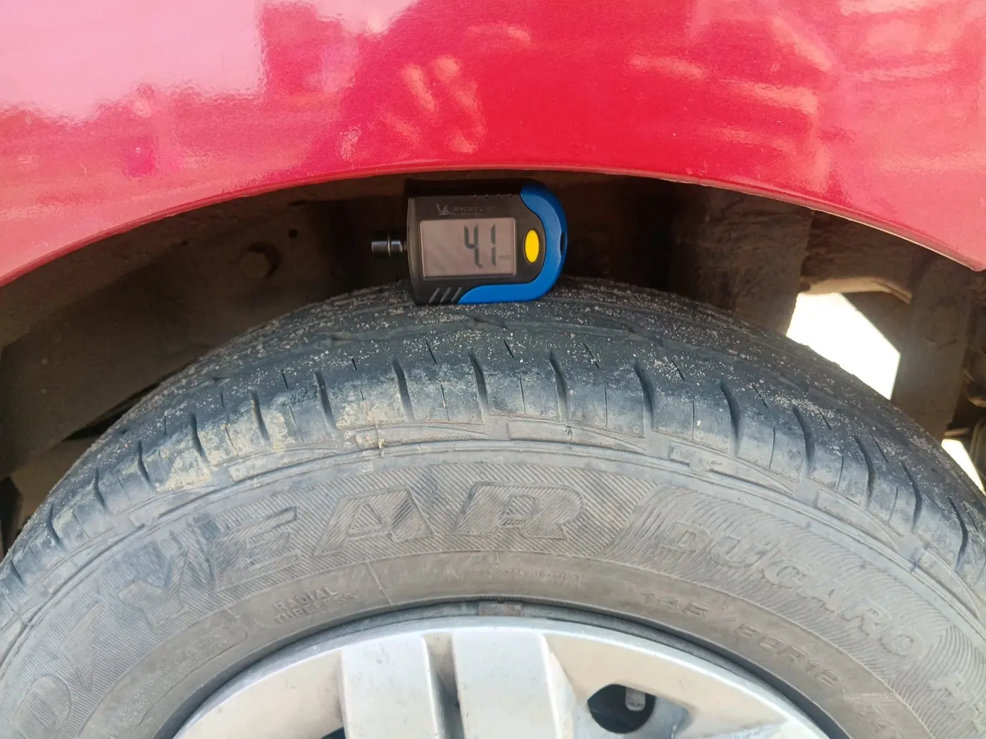 2011 Hyundai Eon D-LITE, Petrol, Manual, 22,247 km, tyre