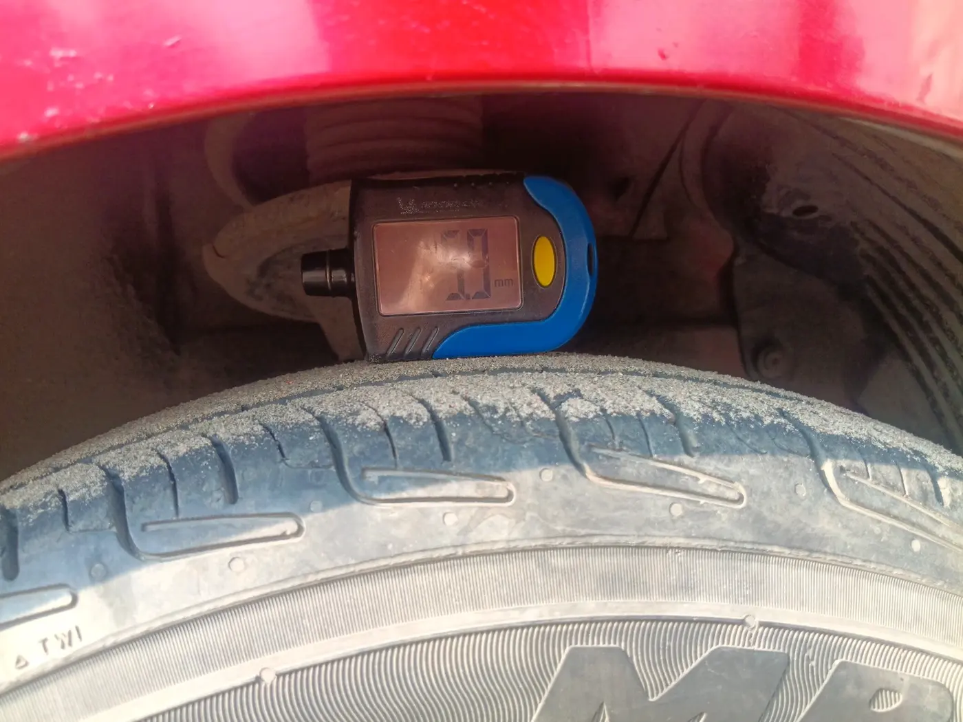 2011 Hyundai Eon D-LITE, Petrol, Manual, 22,247 km, tyre