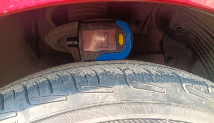 2011 Hyundai Eon D-LITE, Petrol, Manual, 22,247 km, tyre
